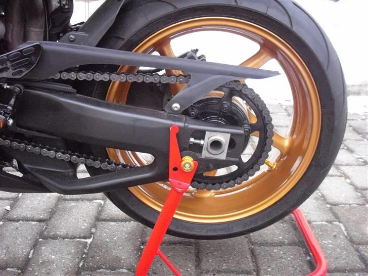 Yamaha yzf r1 solgt med tåre  billede 6