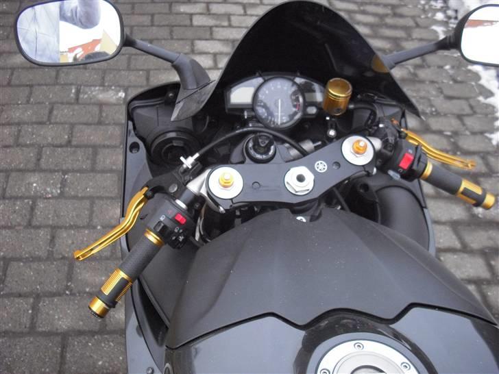 Yamaha yzf r1 solgt med tåre  billede 9