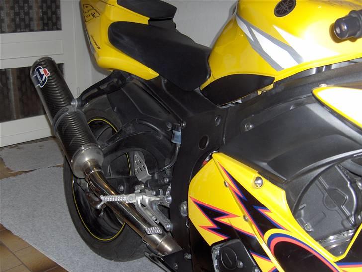 Yamaha yzf r6 r46 rossi billede 4