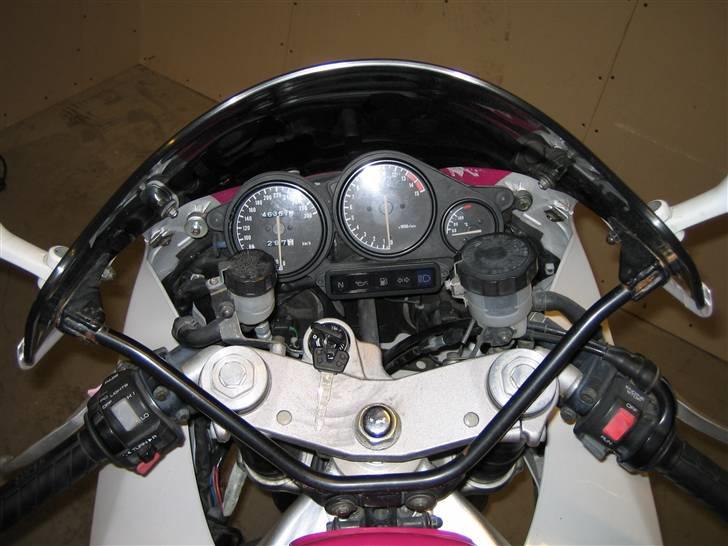 Yamaha YZF 750 billede 4