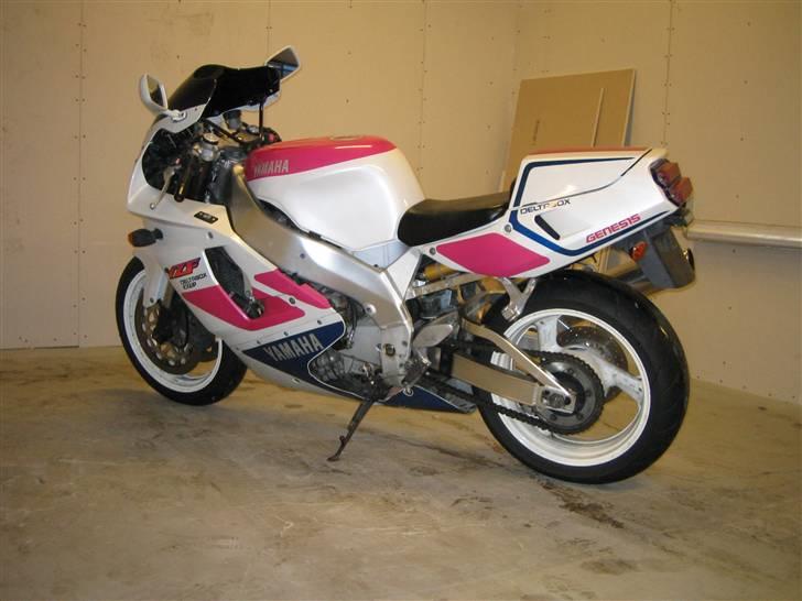 Yamaha YZF 750 billede 5