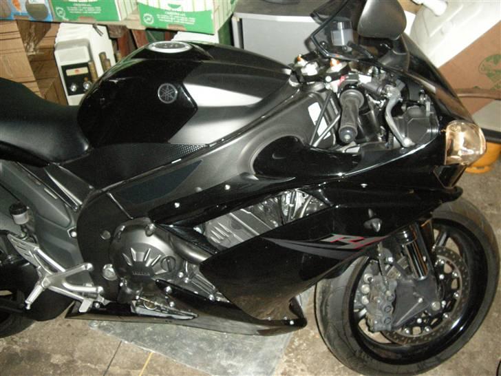 Yamaha yzf r1 billede 1