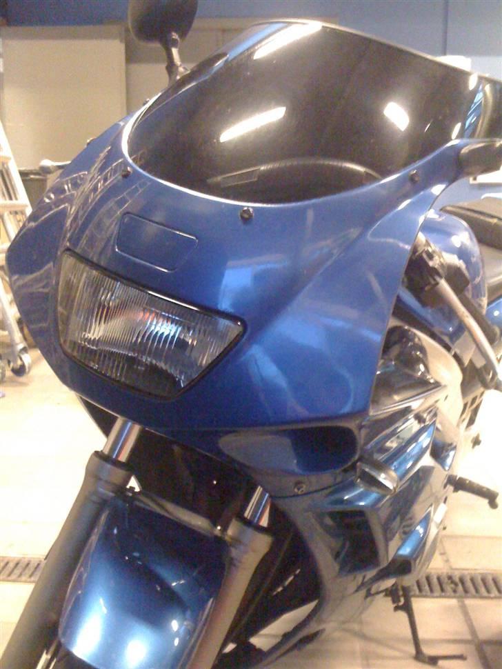 Yamaha FZR 600 R billede 3