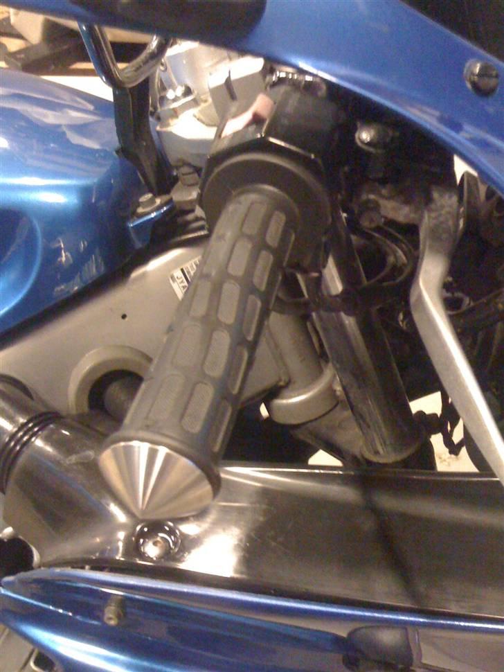 Yamaha FZR 600 R billede 7