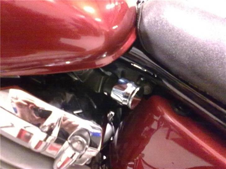 Yamaha XVS 650 (SOLGT) - Lidt mere chrom.... billede 2