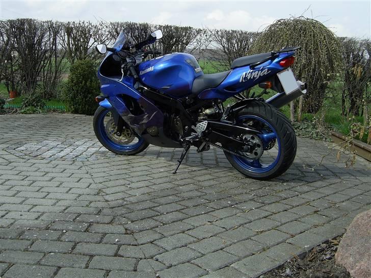 Kawasaki zx9r billede 3