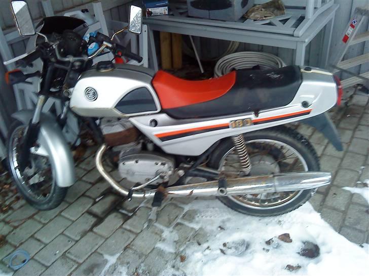 Jawa cz 180 billede 1