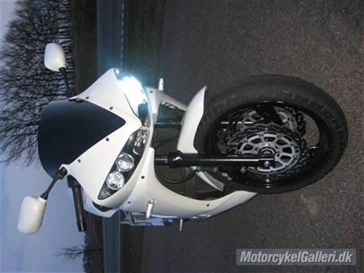 Yamaha Fzr 600 billede 11