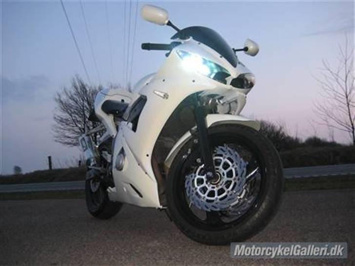 Yamaha Fzr 600 billede 17