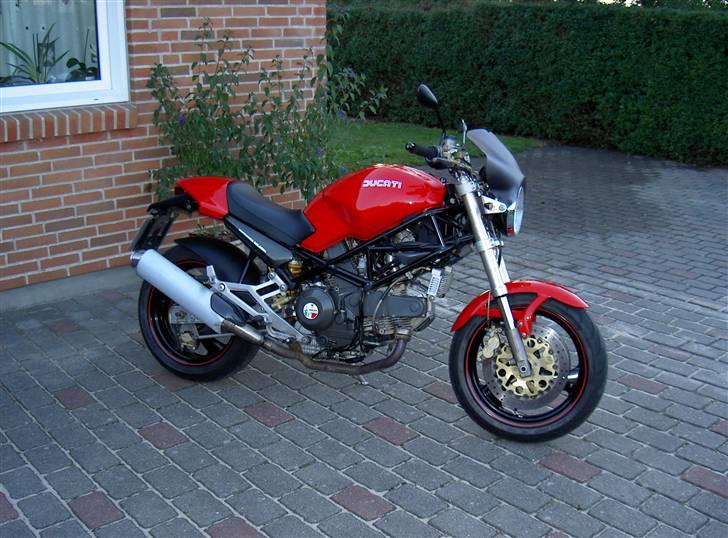 Ducati Monster 900 billede 6
