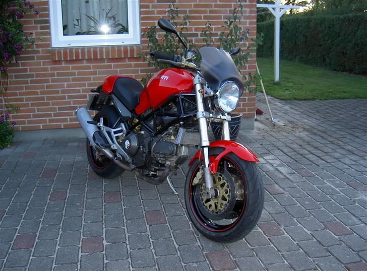 Ducati Monster 900 billede 7