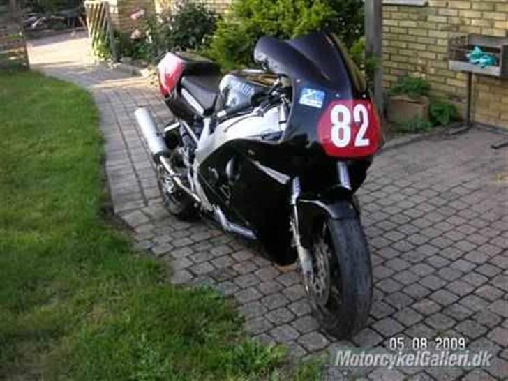 Yamaha Yzf 750R Racer solgt billede 5