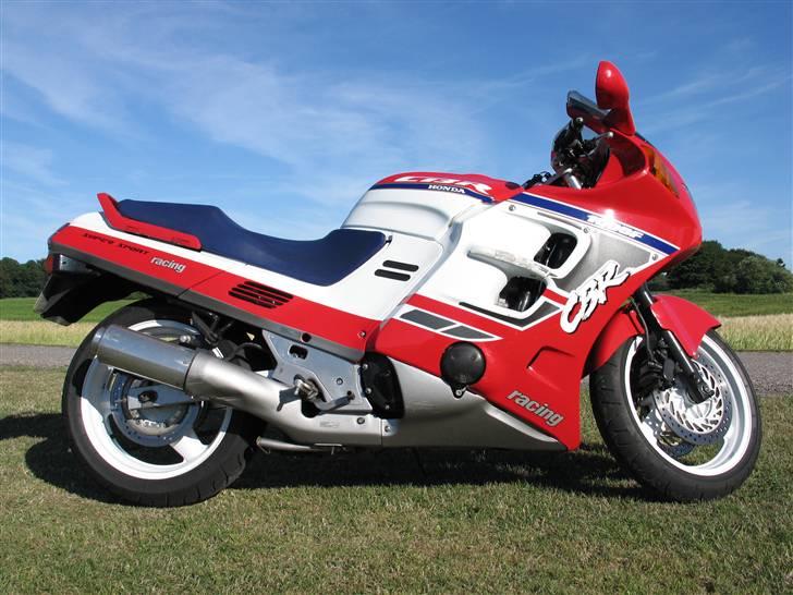 Honda CBR 1000 SC24 billede 2