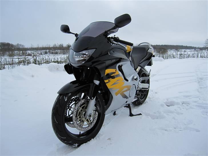 Honda CBR 600 F4 billede 3