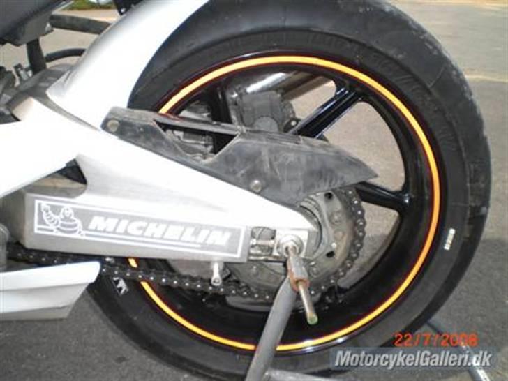 Honda CBR 400 RR nc 29 billede 4