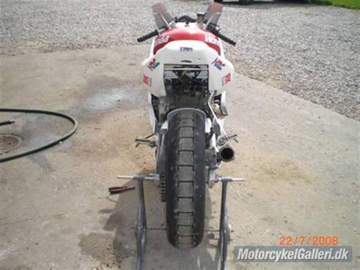 Honda CBR 400 RR nc 29 billede 5