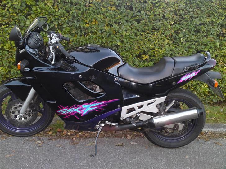 Suzuki gsx 600 f SOLGT billede 2