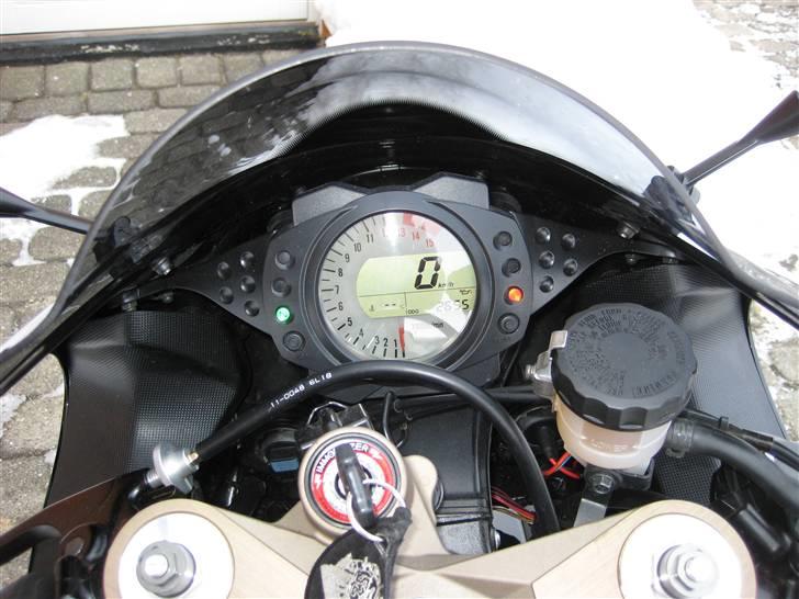 Kawasaki ZX10R Solgt. billede 4