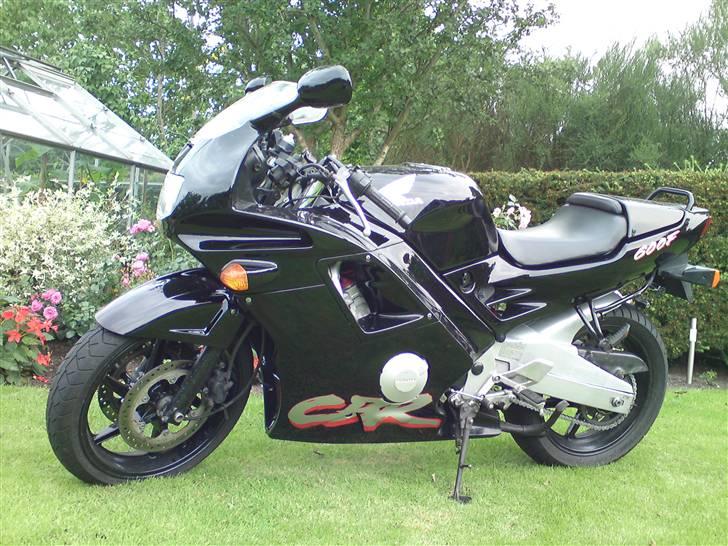 Honda cbr 600 f1