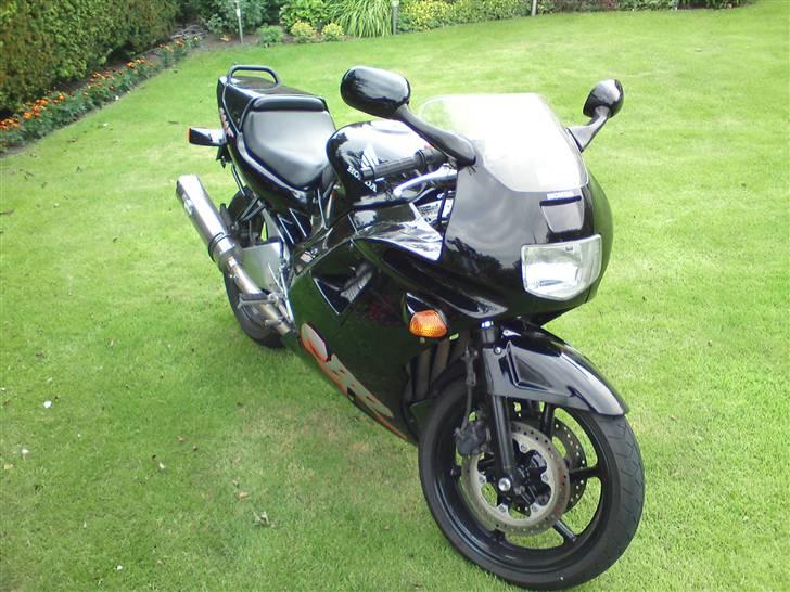 Honda cbr 600 f1