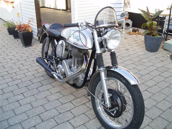 Norton Es2. billede 2