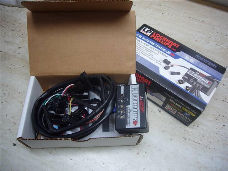 Suzuki Gsxr 1000 k6  - Dynatek M+ FI Fuelcontroler med 10 indstillinger billede 5