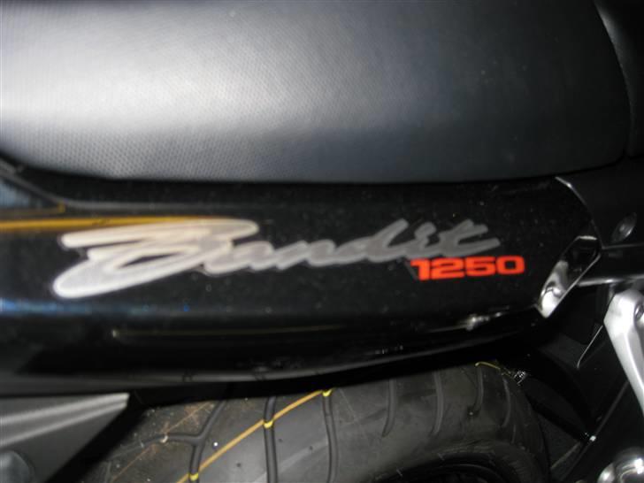 Suzuki Bandit GSF1250AK8 billede 2