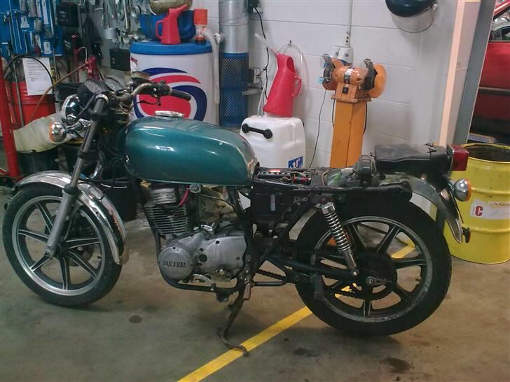 Yamaha xs 400 SOLGT - er begyndt adskillelse   billede 3