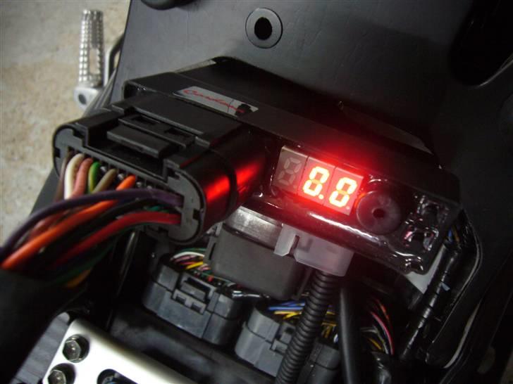 Suzuki Gsxr 1000 k6  - Justerbar timer på Quickshifter billede 8