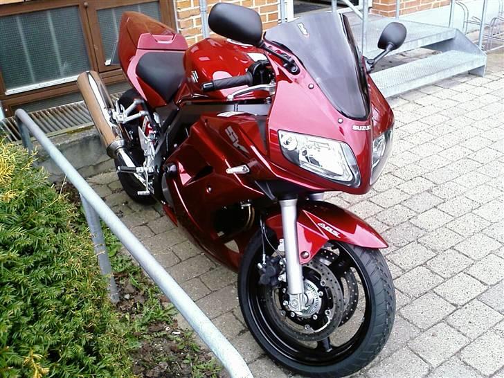 Suzuki SV650SAK7 (Solgt) billede 1
