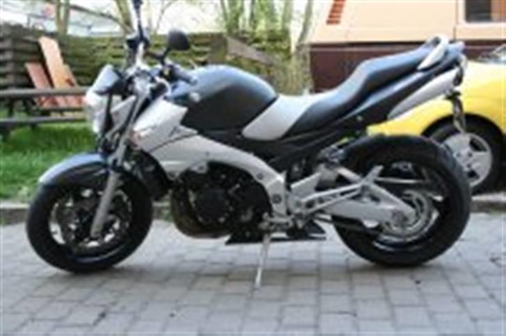Suzuki gsr 600 SOLGT billede 3