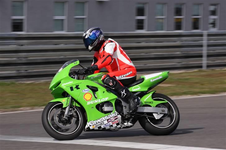 Kawasaki zx6r - Padborg park den 19 april billede 1
