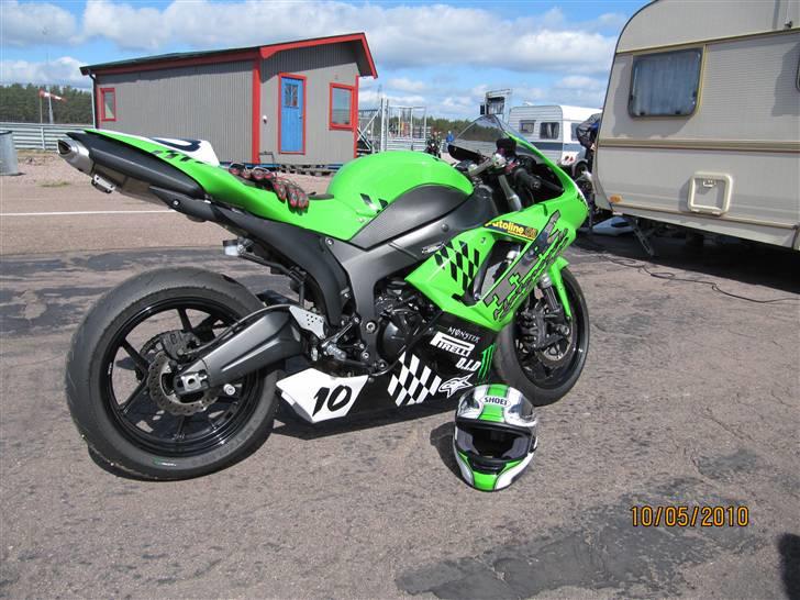 Kawasaki ZX-6R - Anderstorp 10-11 maj 2010 billede 4