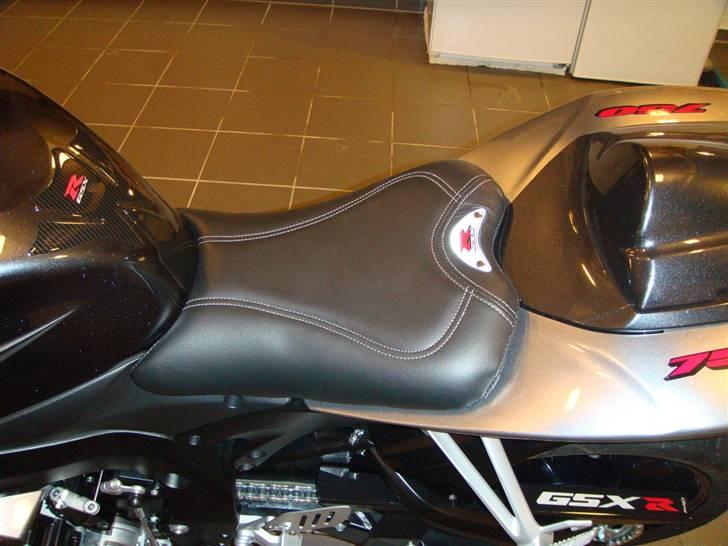 Suzuki GSXR 750 K7 GIXXER billede 11