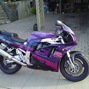 Suzuki gsxr750w