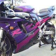 Suzuki gsxr750w