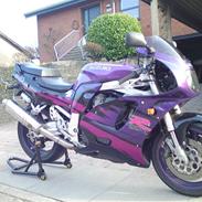 Suzuki gsxr750w