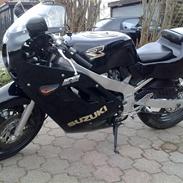 Suzuki GSXR 400R