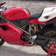 Ducati 748 S