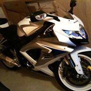 Suzuki GSXR 600 K8