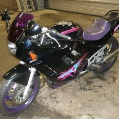 Suzuki Gsx 600F