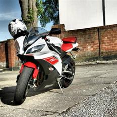 Yamaha R6 **Solgt** :(