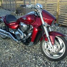 Suzuki vzr 1800 solgt