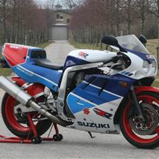 Suzuki Gsxr 750R "RR"