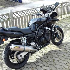 Yamaha FZS 600 FAZER