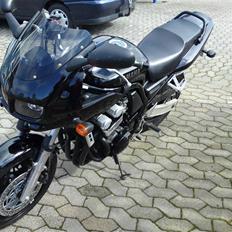 Yamaha FZS 600 FAZER