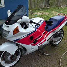 Honda CBR 1000 F SC 24(solgt)