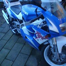 Suzuki RGV 250 r  *Solgt*