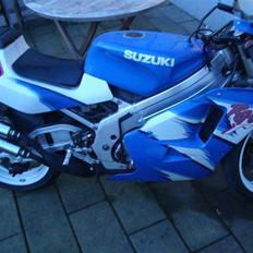 Suzuki RGV 250 r  *Solgt*