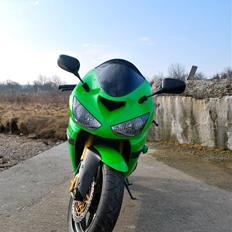 Kawasaki zx6r